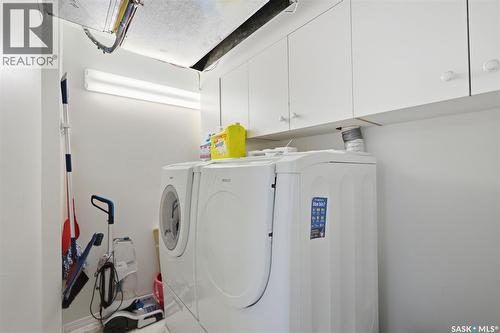 215 934 Heritage View, Saskatoon, SK - Indoor Photo Showing Laundry Room