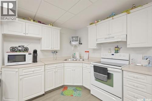 215 934 Heritage View, Saskatoon, SK - Indoor Photo Showing Kitchen