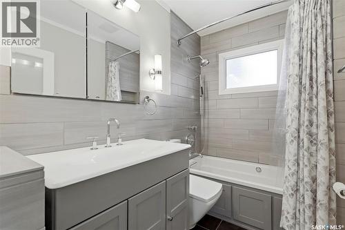12 Secord Place, Regina, SK - Indoor Photo Showing Bathroom