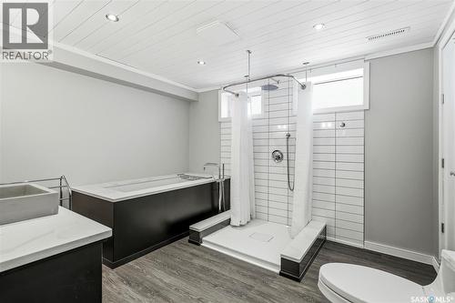 12 Secord Place, Regina, SK - Indoor Photo Showing Bathroom