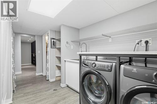 12 Secord Place, Regina, SK - Indoor Photo Showing Laundry Room