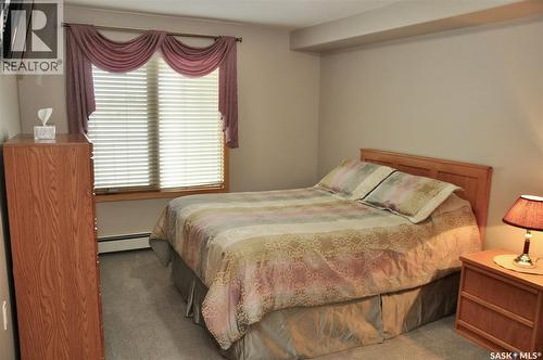 317 325 Keevil Crescent, Saskatoon, SK - Indoor Photo Showing Bedroom