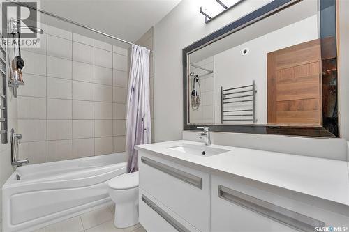 611 Pichler Crescent, Saskatoon, SK - Indoor Photo Showing Bathroom