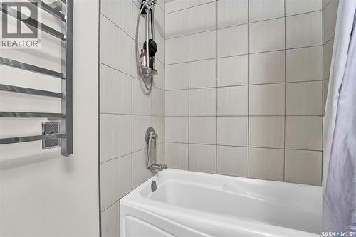 611 Pichler Crescent, Saskatoon, SK - Indoor Photo Showing Bathroom