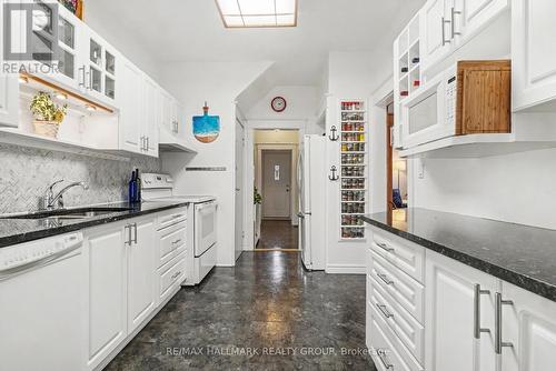 115 Hamilton Avenue N, Ottawa, ON - Indoor Photo Showing Kitchen