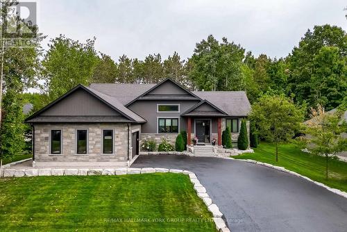 118 MENNILL DRIVE  Springwater, ON L0L 1Y3