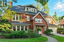 18 INGLEWOOD Drive Hamilton, ON L8P 2T2