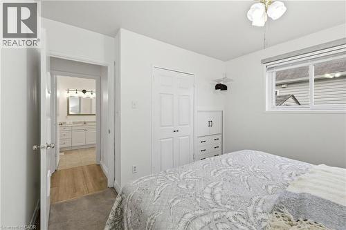 138 Glenholme Avenue, Hamilton, ON - Indoor Photo Showing Bedroom