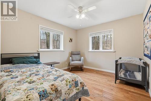 073091 10Th Sideroad Sdr, West Grey, ON - Indoor Photo Showing Bedroom
