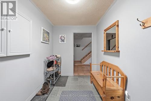 073091 10Th Sideroad Sdr, West Grey, ON - Indoor Photo Showing Other Room