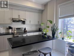 2 - 1495 KING STREET W Toronto, ON M6K 1J4