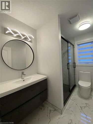125 Steepleridge Street, Kitchener, ON - Indoor Photo Showing Bathroom