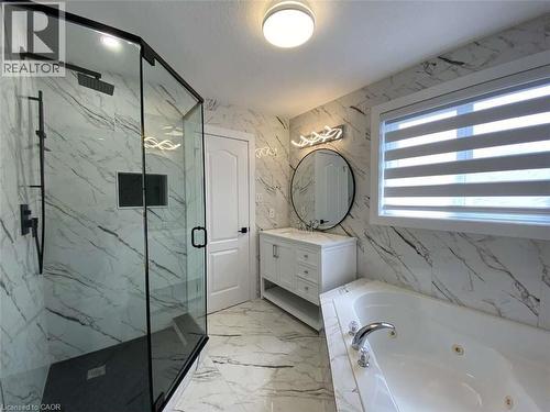 125 Steepleridge Street, Kitchener, ON - Indoor Photo Showing Bathroom