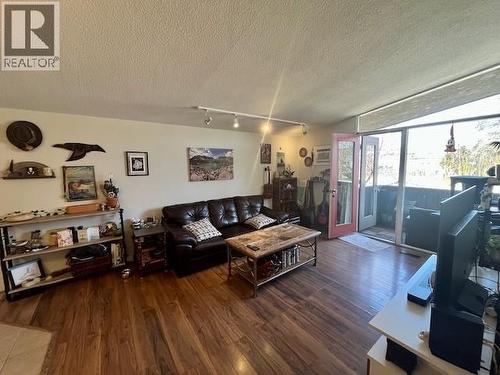 353 Boyce Crescent Unit# 11  Kelowna, BC V1Y 5Z7