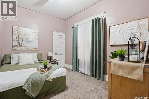 1150 3Rd Avenue Ne, Moose Jaw, SK - Indoor Photo Showing Other Room