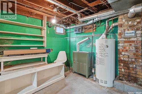 1150 3Rd Avenue Ne, Moose Jaw, SK - Indoor Photo Showing Basement