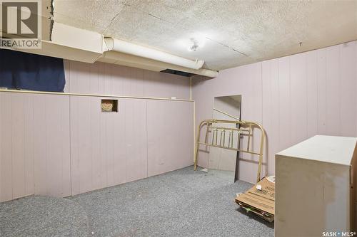 1150 3Rd Avenue Ne, Moose Jaw, SK - Indoor