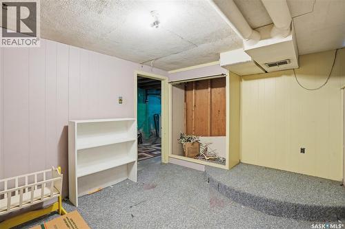 1150 3Rd Avenue Ne, Moose Jaw, SK - Indoor