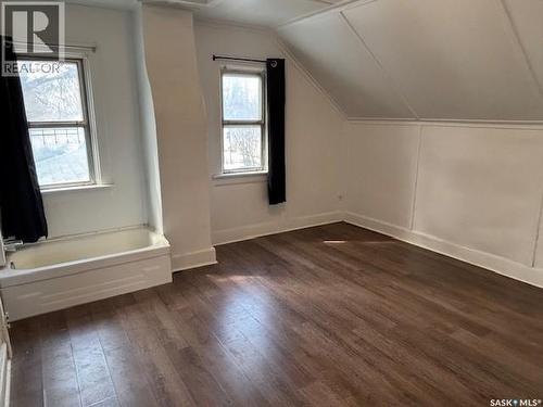 327 4Th Avenue E, Canora, SK - Indoor Photo Showing Other Room