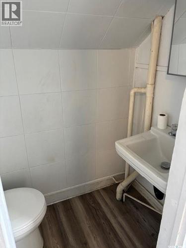 327 4Th Avenue E, Canora, SK - Indoor Photo Showing Bathroom