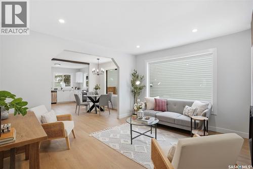 840 I Avenue S, Saskatoon, SK - Indoor Photo Showing Living Room