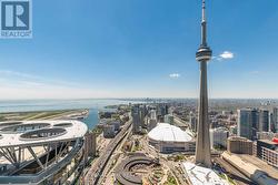 6707 - 14 YORK STREET Toronto, ON M5J 2Z2