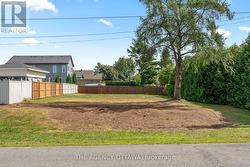 9 DORIS AVENUE Ottawa, ON K1T 3W8