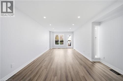 233B Vine Street, St. Catharines, ON - Indoor Photo Showing Other Room