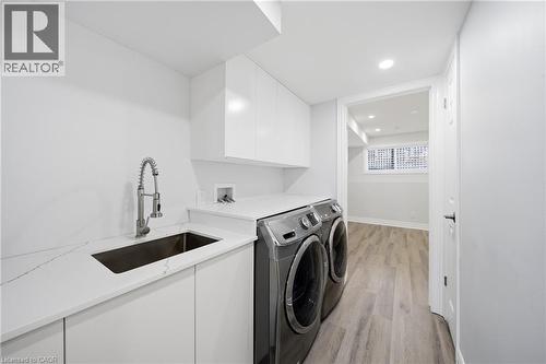 233B Vine Street, St. Catharines, ON - Indoor Photo Showing Laundry Room