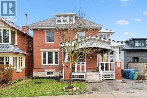 121 DUBLIN STREET N  Guelph (Downtown), ON N1H 4N5