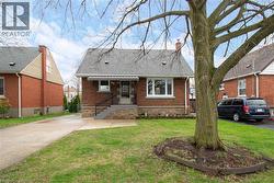 149 E 34TH Street  Hamilton, ON L8V 3W7