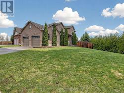 2 DON MORRIS COURT  Clarington, ON L1C 5P7