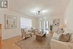 152 LAURELHURST CRESCENT Vaughan, ON L4H 2M7