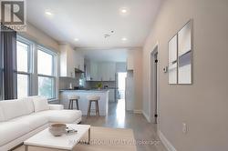 MAIN - 4554 THIRD AVENUE Niagara Falls, ON L2E 4L2