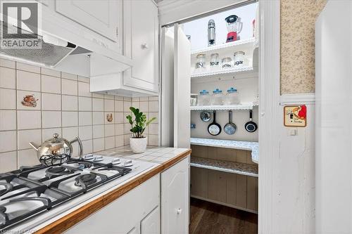 139 Queen Street S, Hamilton, ON - Indoor Photo Showing Kitchen
