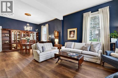 139 Queen Street S, Hamilton, ON - Indoor Photo Showing Living Room