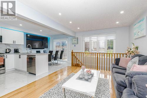 60 Bushmill Circle, Brampton, ON - Indoor Photo Showing Living Room