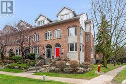 47 WINDHAVEN PLACE  Oakville, ON L6L 6L1