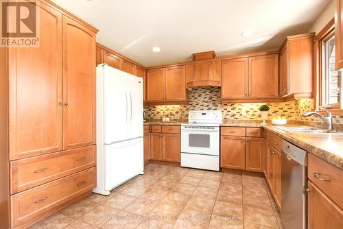 176 Granite Hill Road, Cambridge, ON - Indoor Photo Showing Kitchen