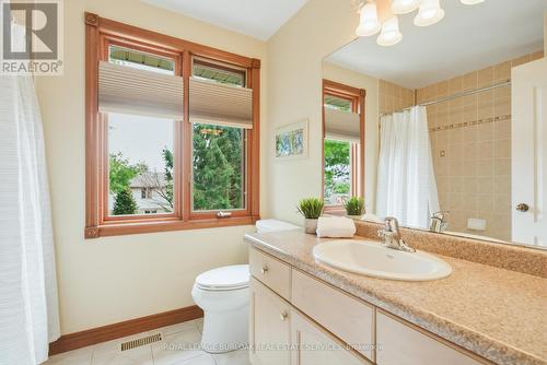 176 Granite Hill Road, Cambridge, ON - Indoor Photo Showing Bathroom