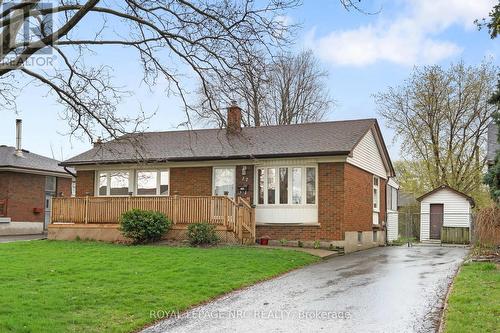 17 MILTON ROAD  St. Catharines (E. Chester), ON L2P 3E7