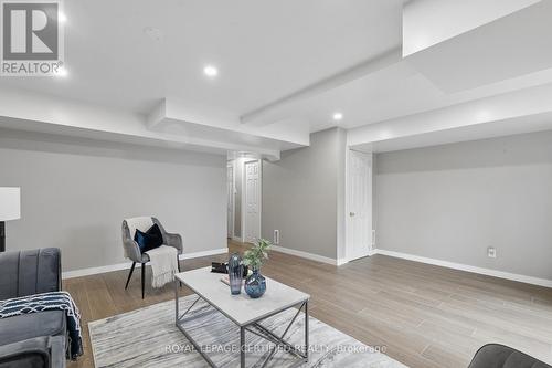 22 Golden Terrace Court, Kitchener, ON - Indoor Photo Showing Living Room