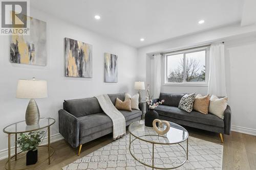 22 Golden Terrace Court, Kitchener, ON - Indoor Photo Showing Living Room