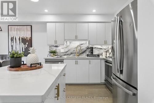 22 Golden Terrace Court, Kitchener, ON - Indoor Photo Showing Kitchen With Stainless Steel Kitchen With Upgraded Kitchen