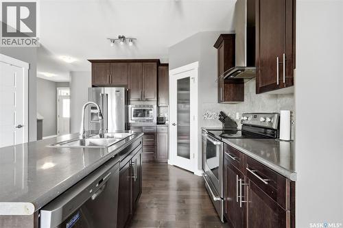 5517 Norseman Crescent, Regina, SK - Indoor Photo Showing Kitchen With Double Sink With Upgraded Kitchen