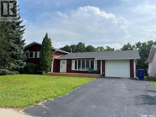 206 3Rd Avenue, Caronport, SK - Outdoor