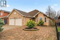 1156 AUGUSTUS Drive Burlington, ON L7S 2K5