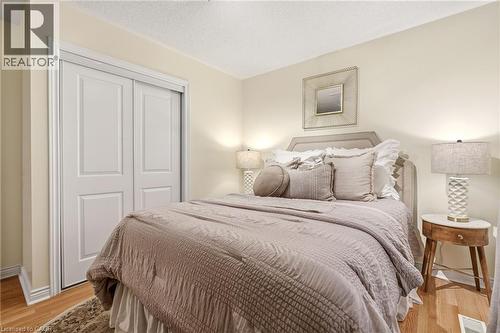 1156 Augustus Drive, Burlington, ON - Indoor Photo Showing Bedroom