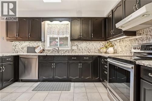 Family sized Kitchen w/s/s/Appliances - 1156 Augustus Drive, Burlington, ON - Indoor Photo Showing Kitchen