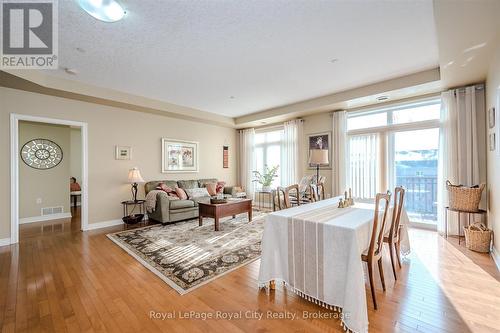 401 - 65 Bayberry Drive, Guelph (Village By The Arboretum), ON - Indoor Photo Showing Living Room